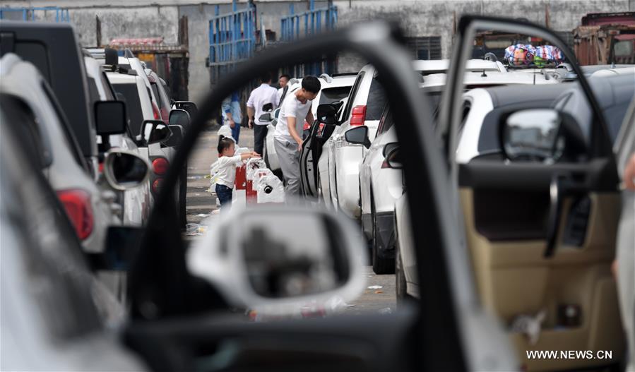 CHINA-HAINAN-HEAVY FOG-STRANDED CARS(CN)