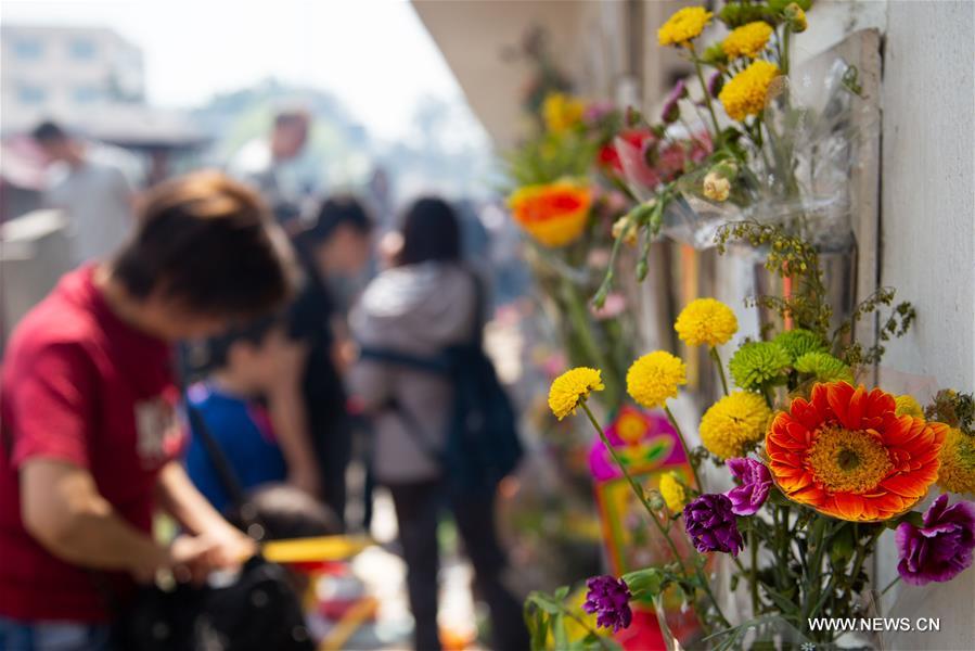 CHINA-QINGMING FESTIVAL-MOURNING (CN)