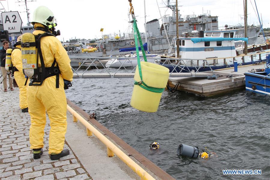 ESTONIA-TALLINN-RESCUE-DECONTAMINATION-EXERCISE