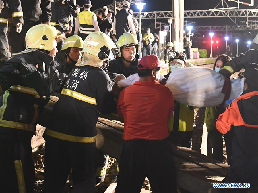 CHINA-YILAN-TRAIN DERAILMENT (CN)