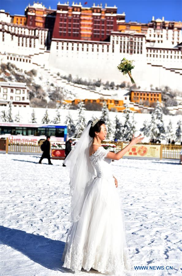 CHINA-TIBET-LHASA-SNOW (CN)