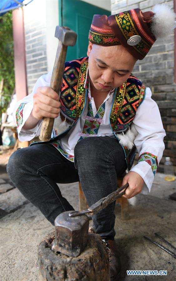 CHINA-GUANGXI-MIAO ETHNIC GROUP-SILVER ORNAMENTS (CN)