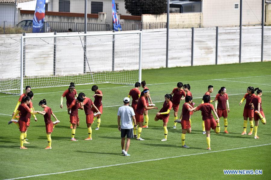 (SP)FRANCE-FABREGUES-2019 FIFA WOMEN'S WORLD CUP-ROUND OF 16-CHINA-TRAINING SESSION