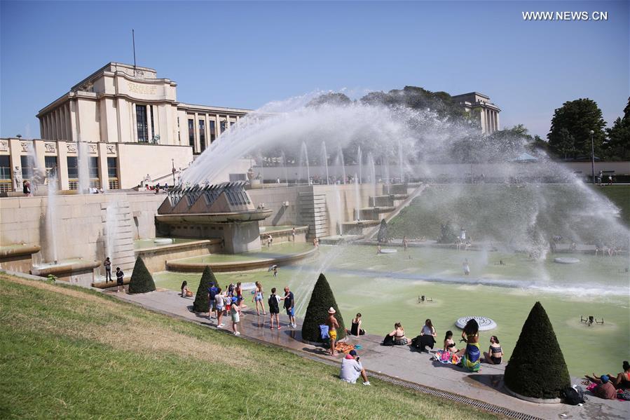 FRANCE-PARIS-HEAT WAVE