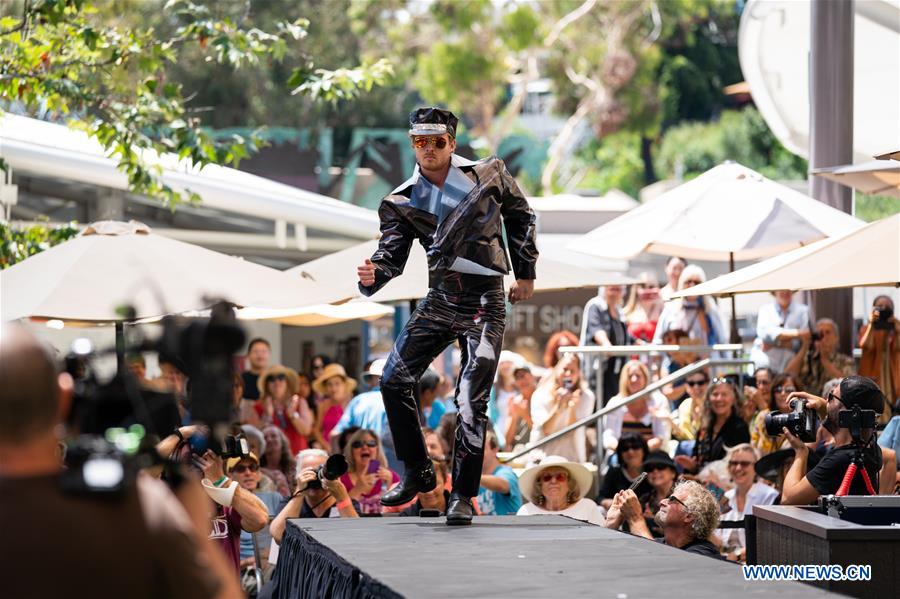 U.S.-LAGUNA BEACH-FESTIVAL RUNWAY FASHION SHOW