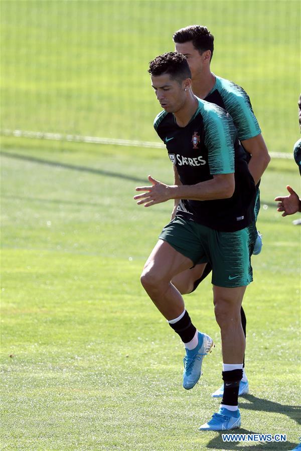 (SP)PORTUGAL-LISBON-FOOTBALL-TRAINING