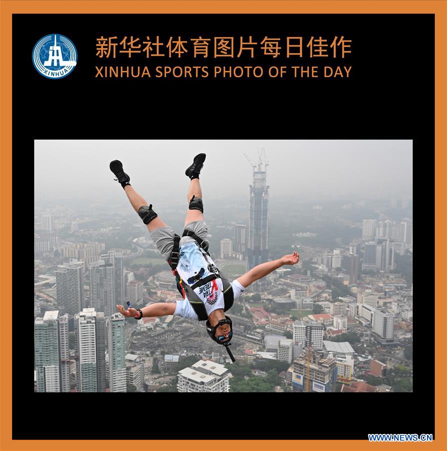 (SP)XINHUA SPORTS PHOTOS OF THE DAY