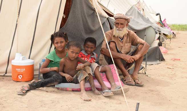 Feature: Yemeni IDPs suffer from scorching summer heat in Aden