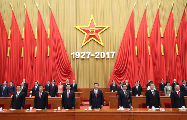 8月1日，庆祝中国人民解放军建军90周年大会在北京人民大会堂隆重举行。中共中央总书记、国家主席、中央军委主席习近平和李克强、张德江、俞正声、刘云山、王岐山、张高丽等出席大会。新华社记者 鞠鹏 摄