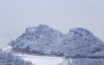 四川万源八台山迎今冬首场降雪