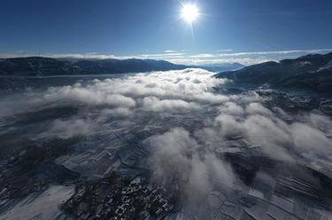 飞瞰大凉山雪景